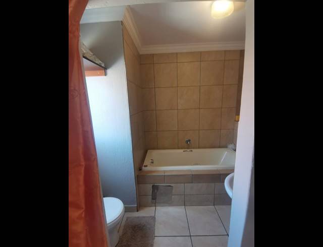 1 BEDROOM PROPERTY TO RENT IN DIE BULT